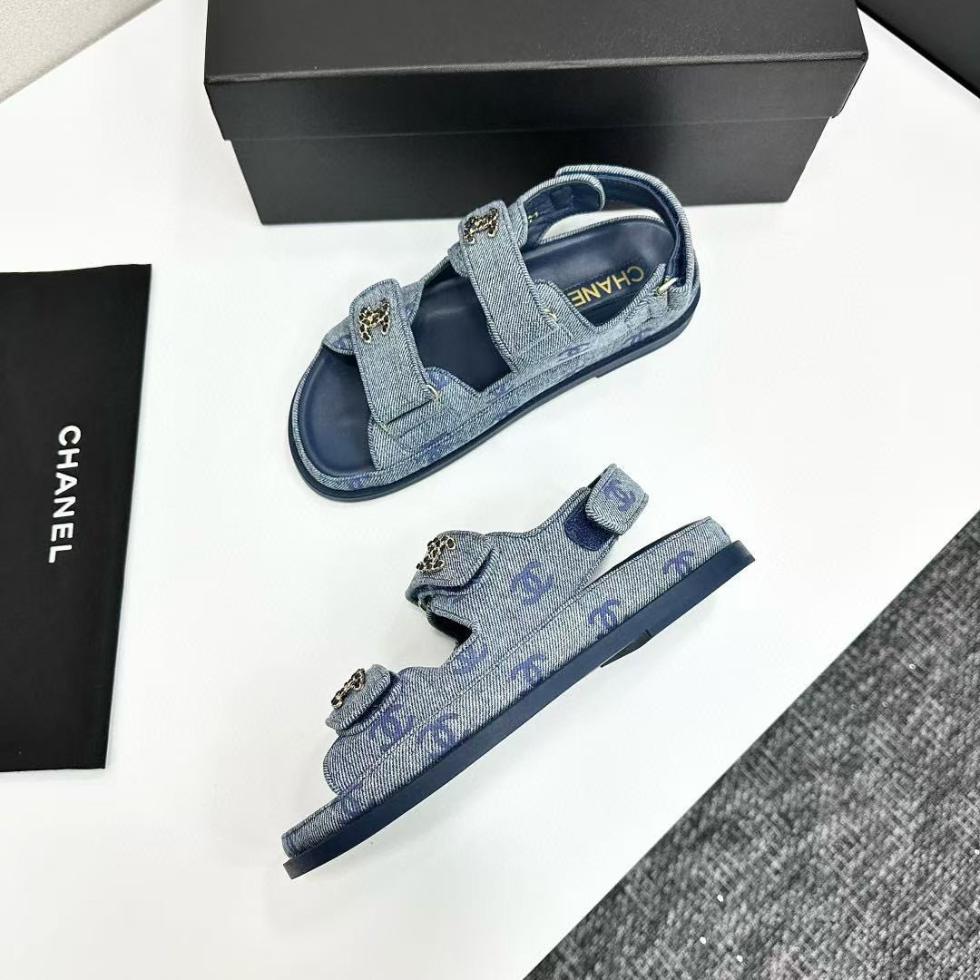 UA Ch*el Slides