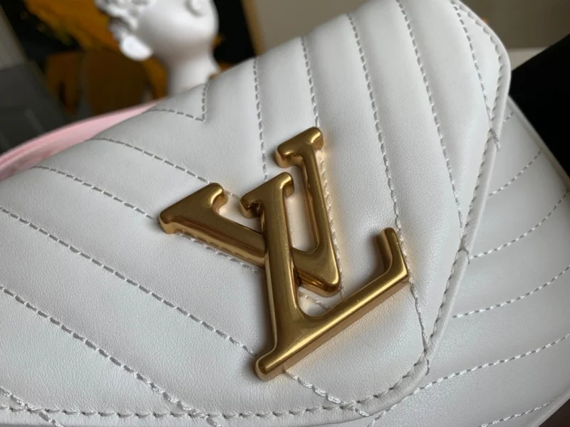 L0*is V*t0n NEW WAVE MULTI-POCHETTE M56466