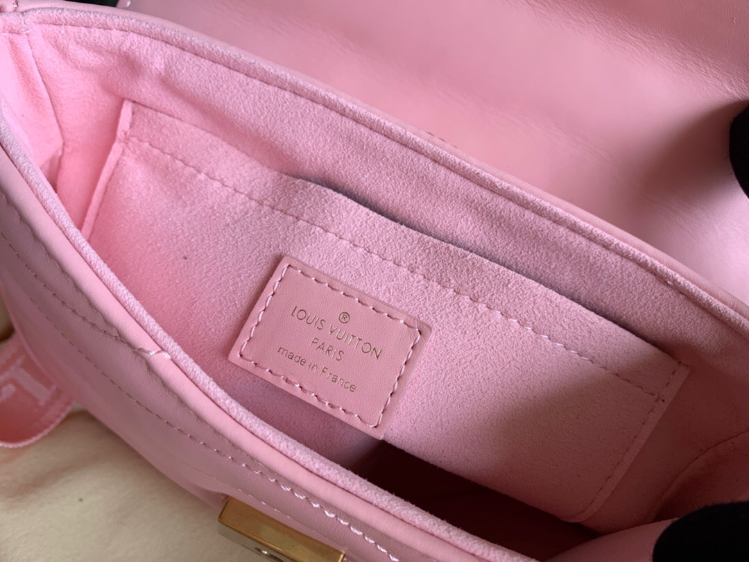 L0*is V*t0n NEW WAVE MULTI-POCHETTE M56468