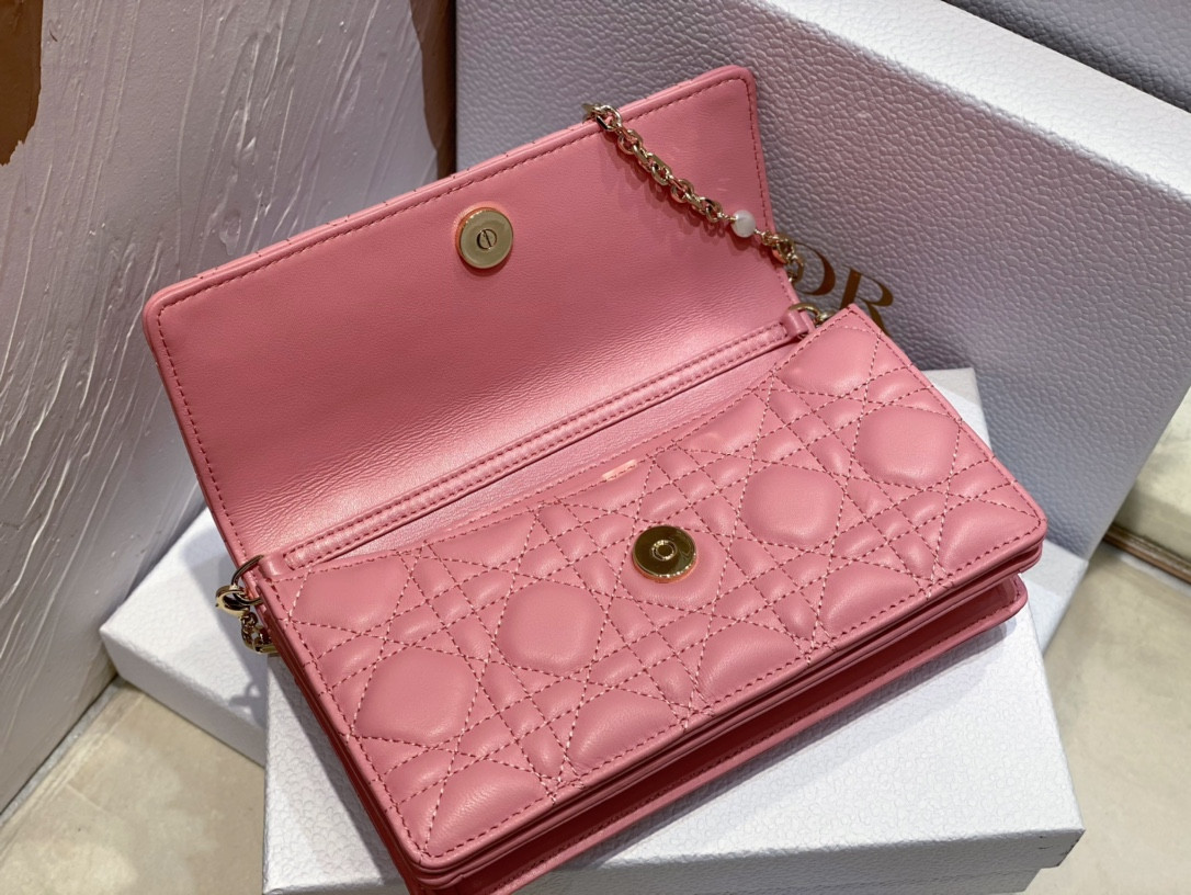 MISS D*0r MINI BAG Melocoton Pink Pearlescent Cannage Lambskin S0980ONJL_M92P 21 x 11.5 x 4.5 cm