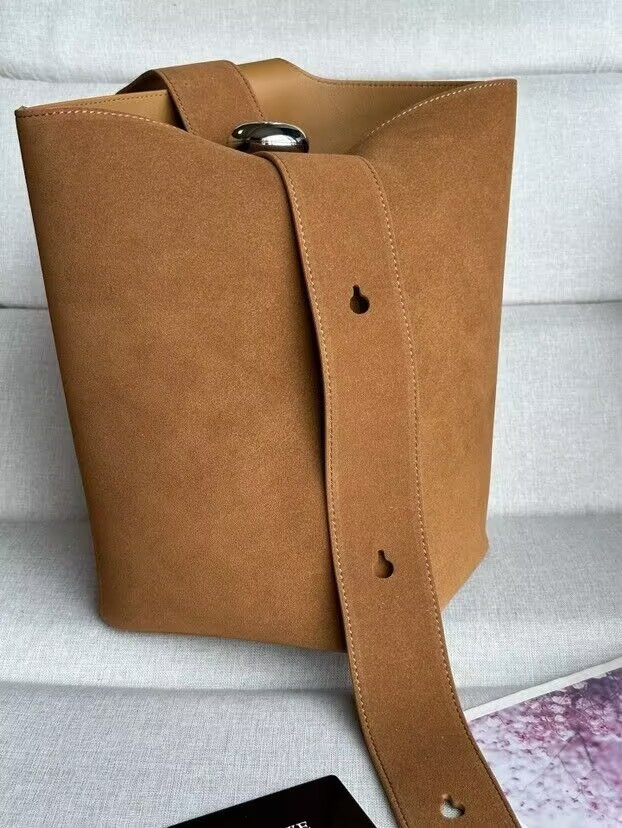 L0ew* Large Pebble bucket bag in suede calfskin 33x28x28cm