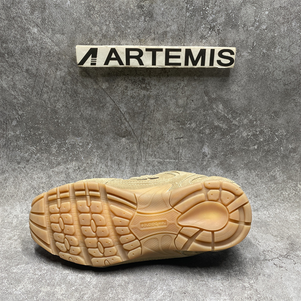 UA Miu Miu x New Balance 530 SL 