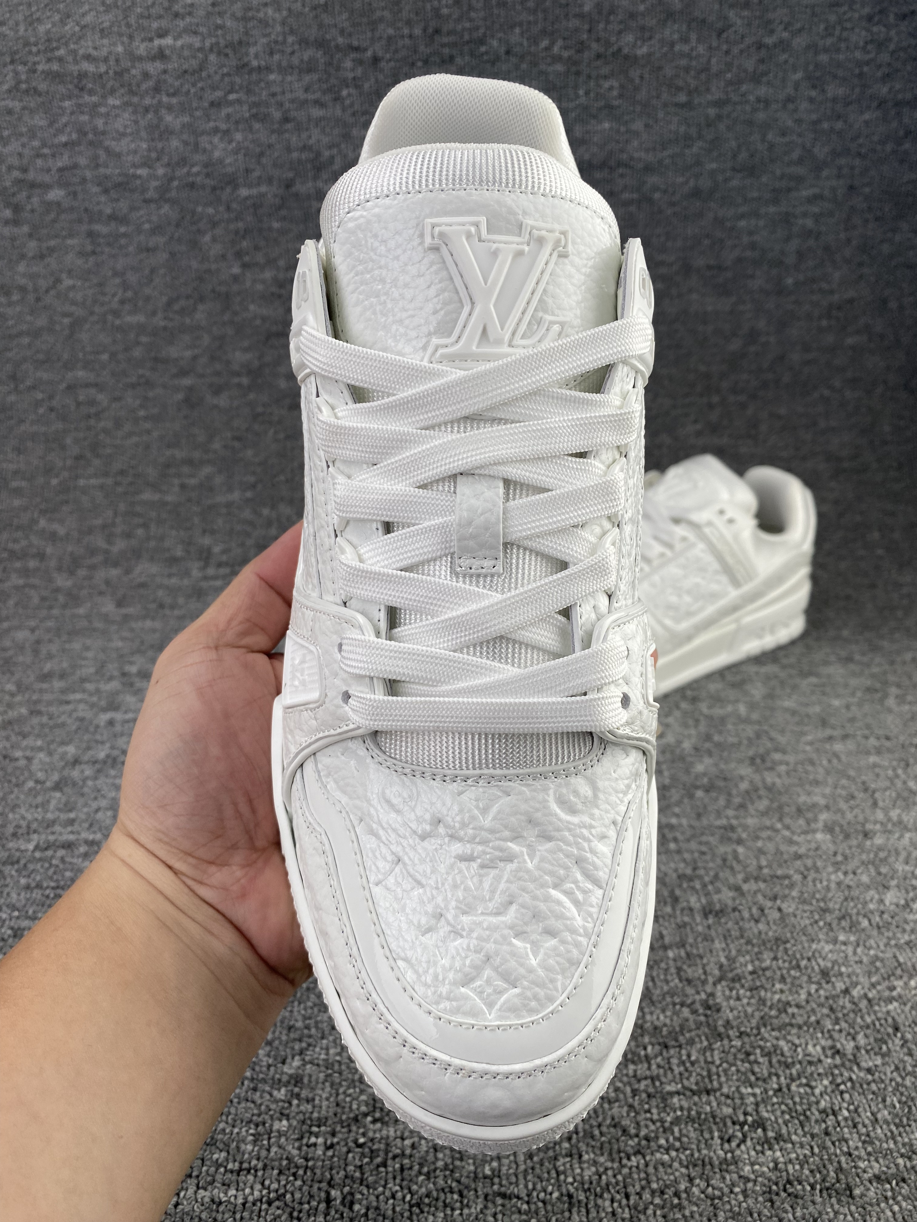 UA LV trainer Sneakers