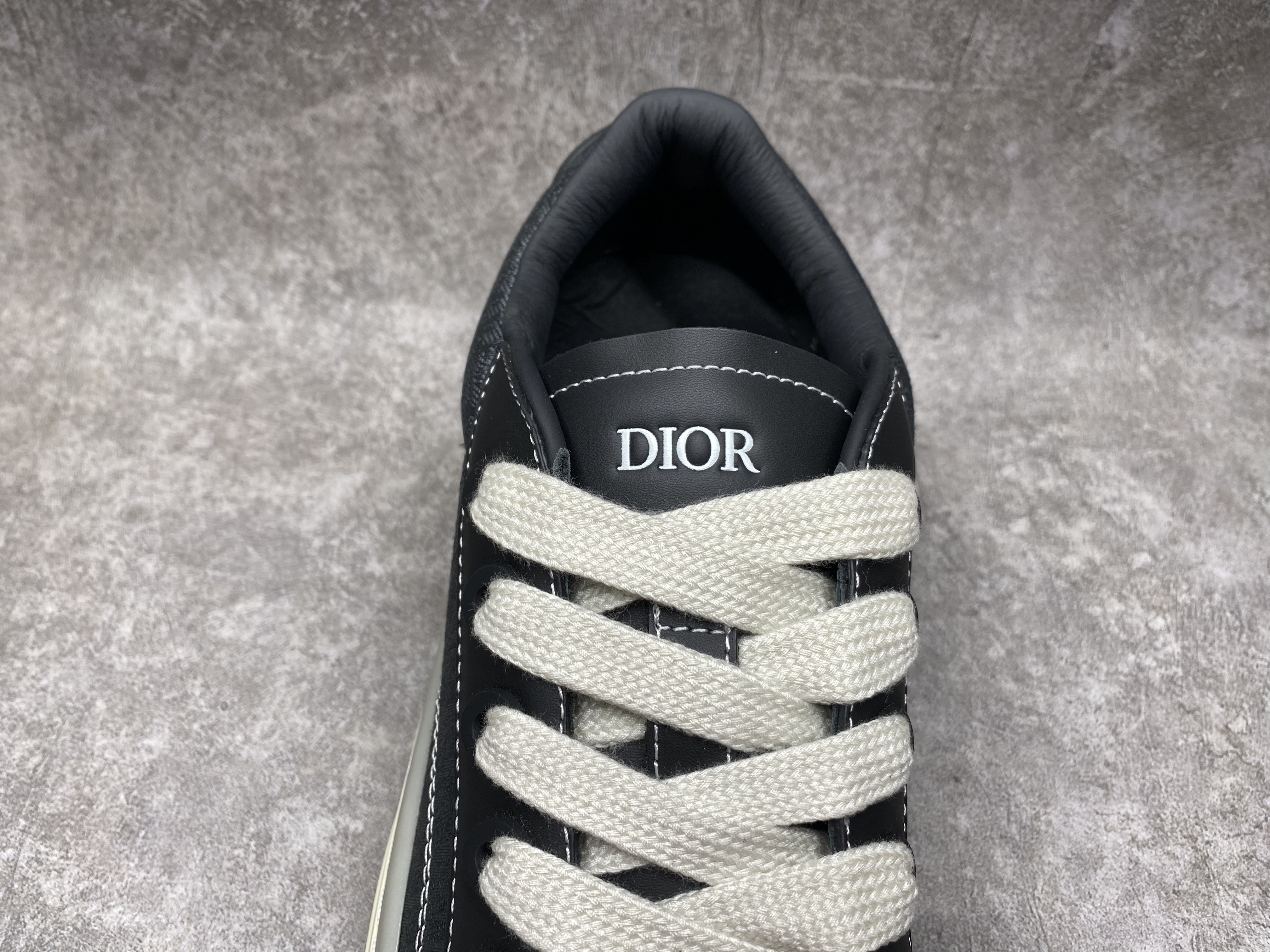 UA D*0r B33 Sneaker