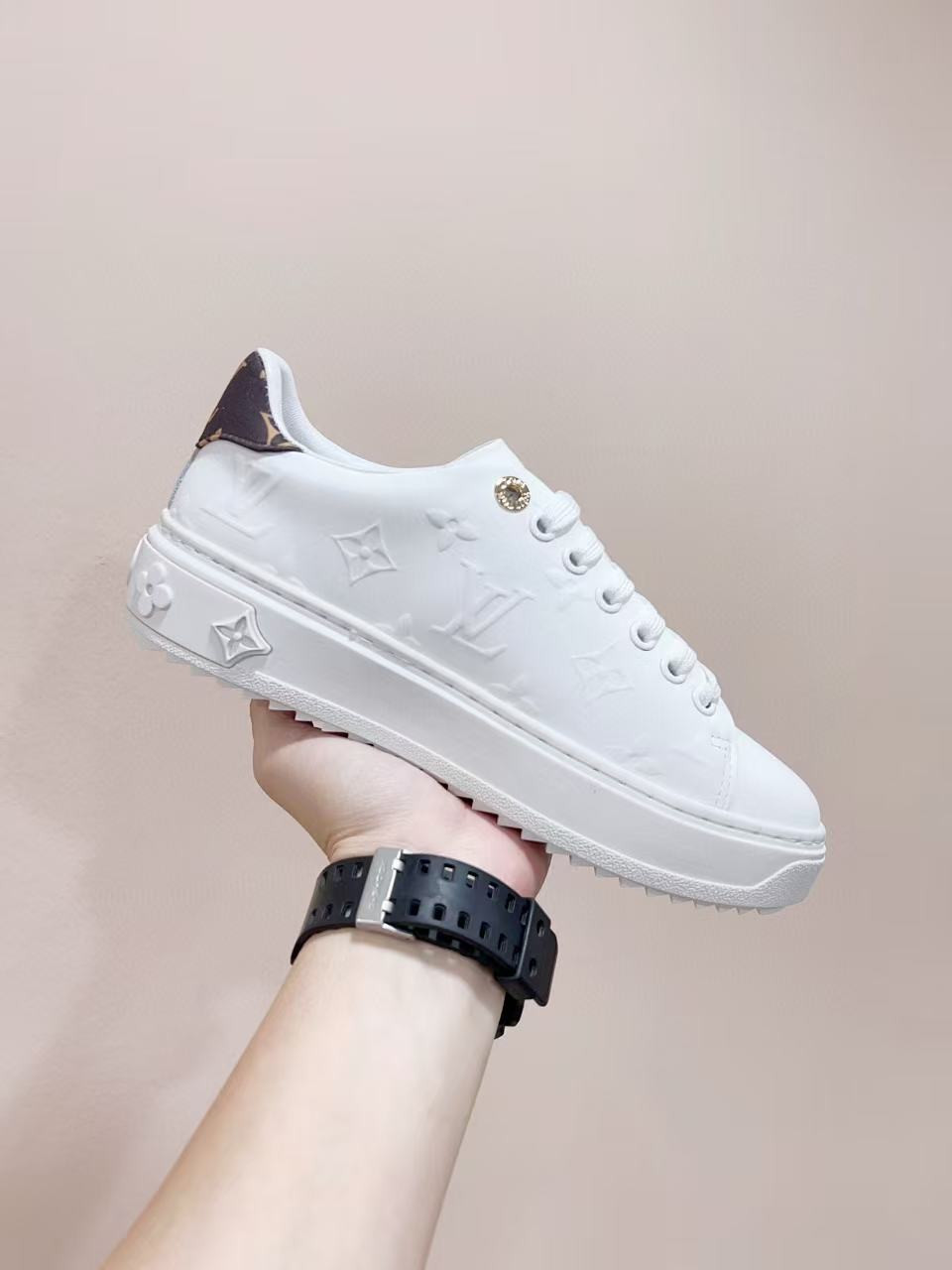 UA LV Time Out Sneaker