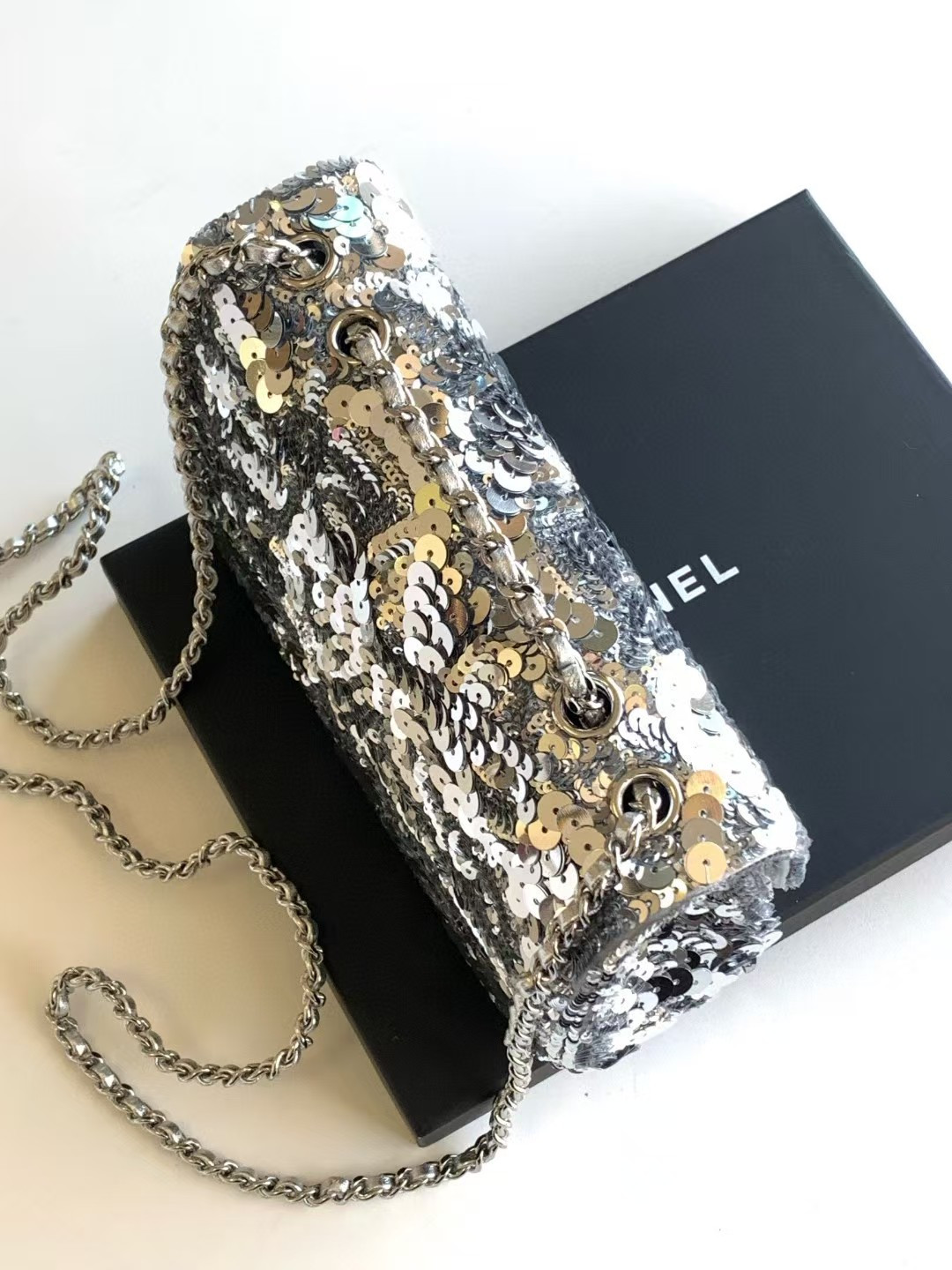 Ch*el CRUISE 25C FLAP BAG 14x21x8cm