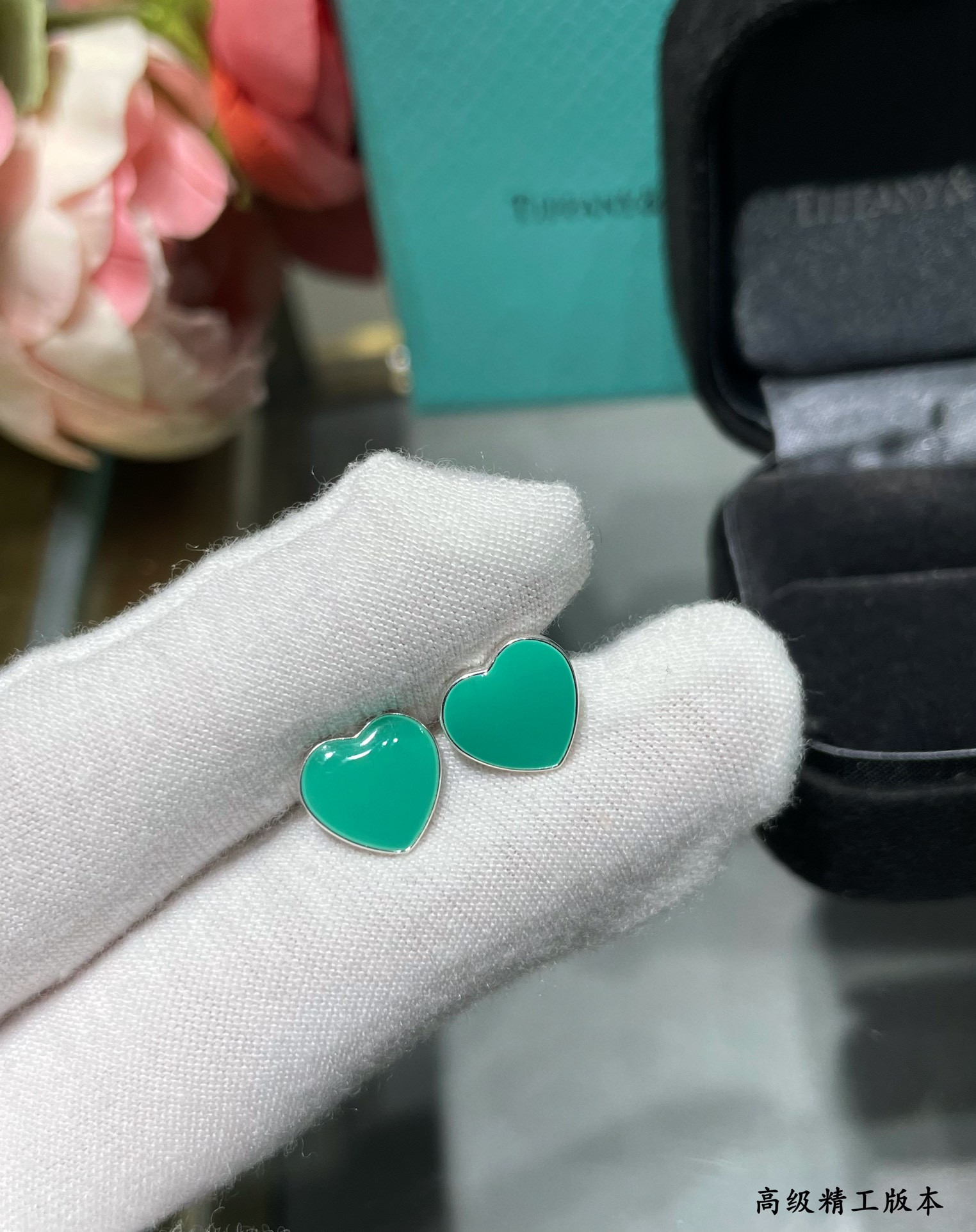 T*f*ny & Co. Heart Stud Earrings Ag925