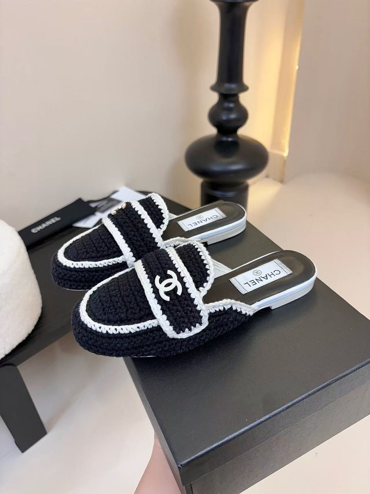 UA Ch*el Slides