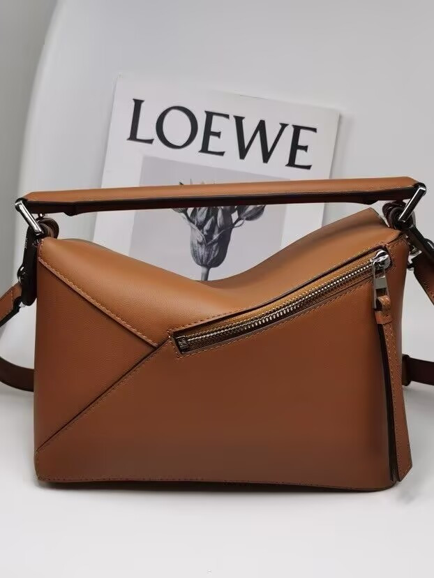 L0ew* Small Puzzle bag in classic calfskin 24x10.5x16.5cm