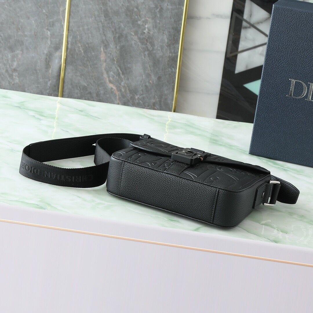 D*0r Small Saddle Messenger Bag With Flap 23x18x6cm