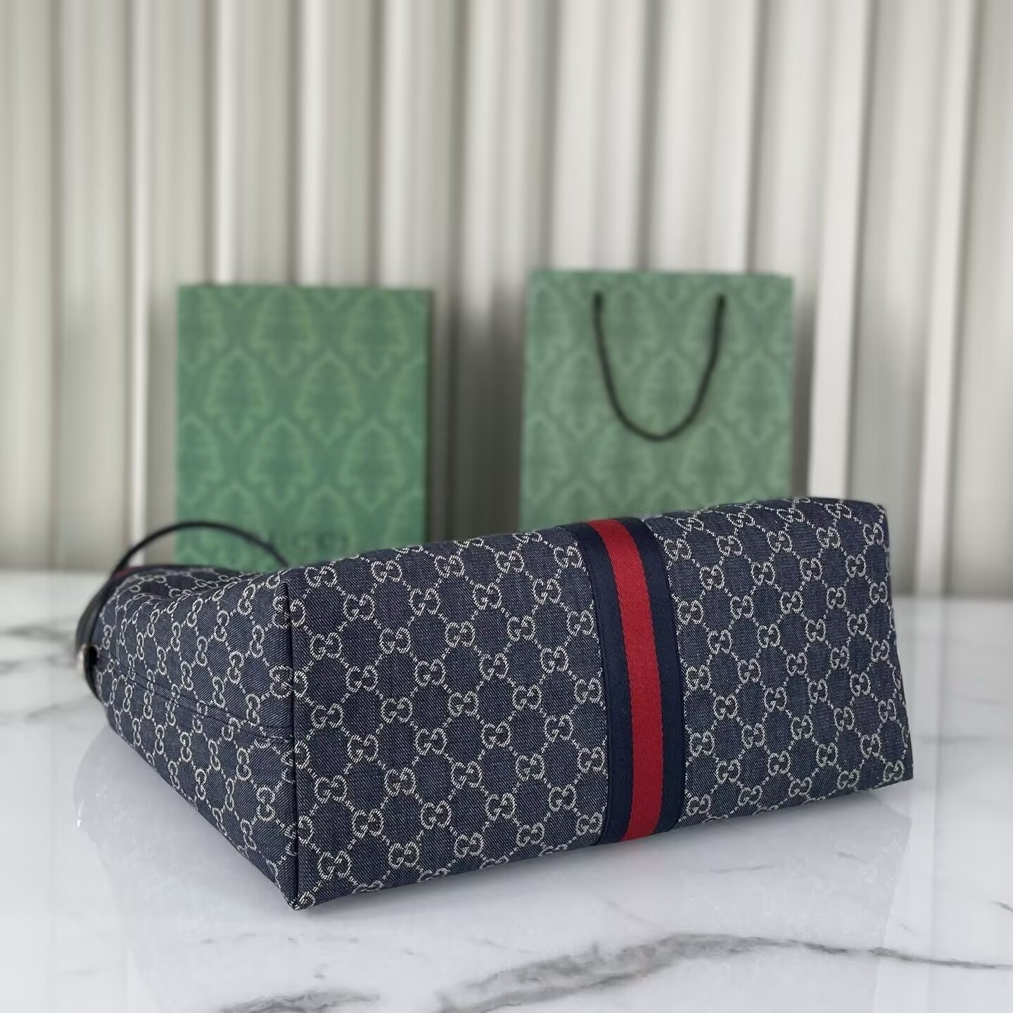 G*u*i Giglio large tote bag 60x47x16cm