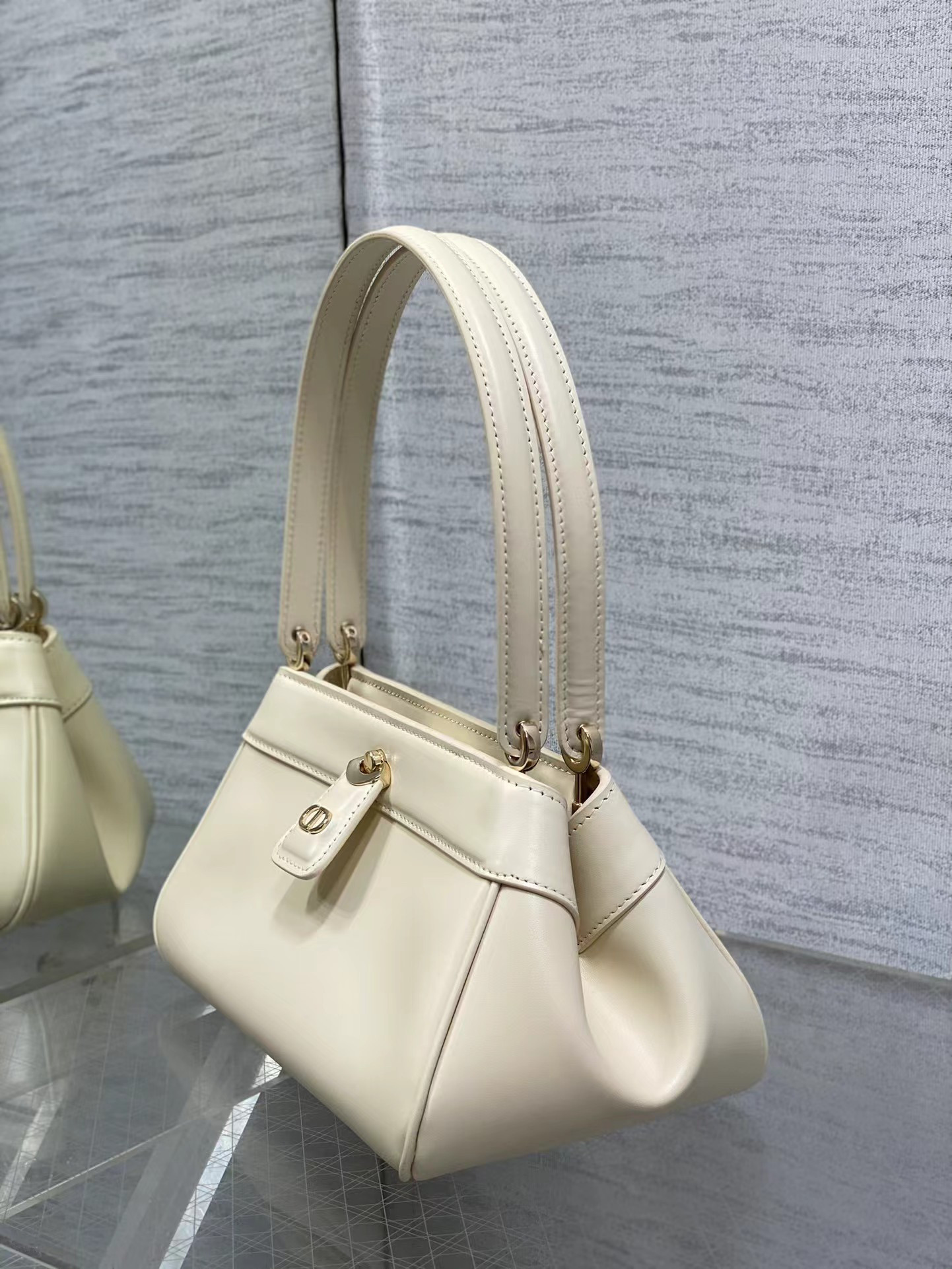 D*0r Medium key bag 27 x 16.5 x 13.5cm