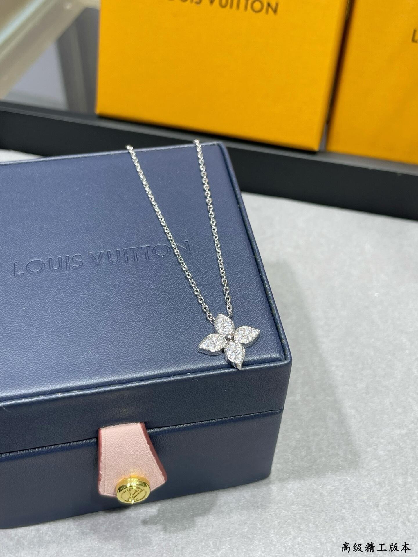 LV Single Flower Full Diamond Necklace