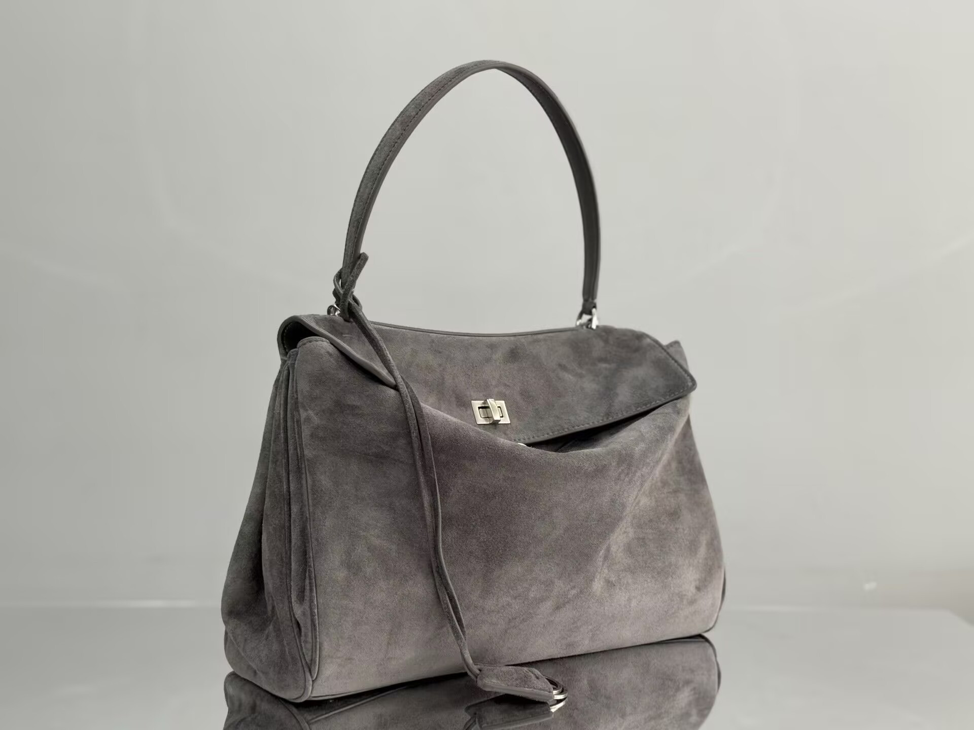 Ba*len*cia*ga Rodeo Medium 35x23x11cm