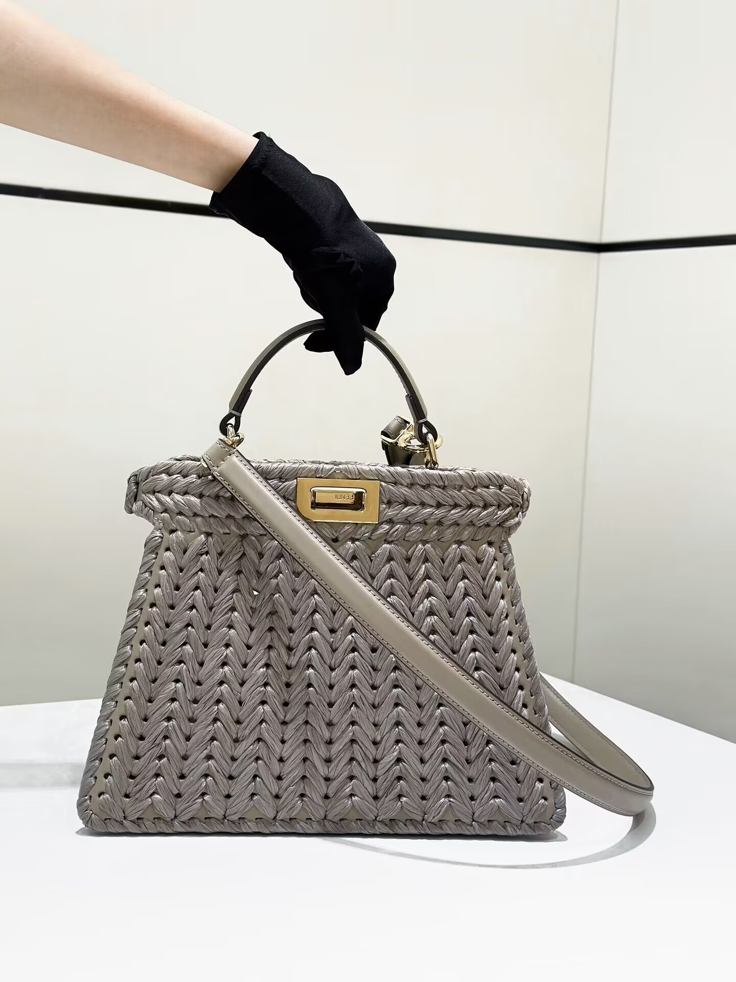 F**di Peekaboo Iseeu 27x11×20cm