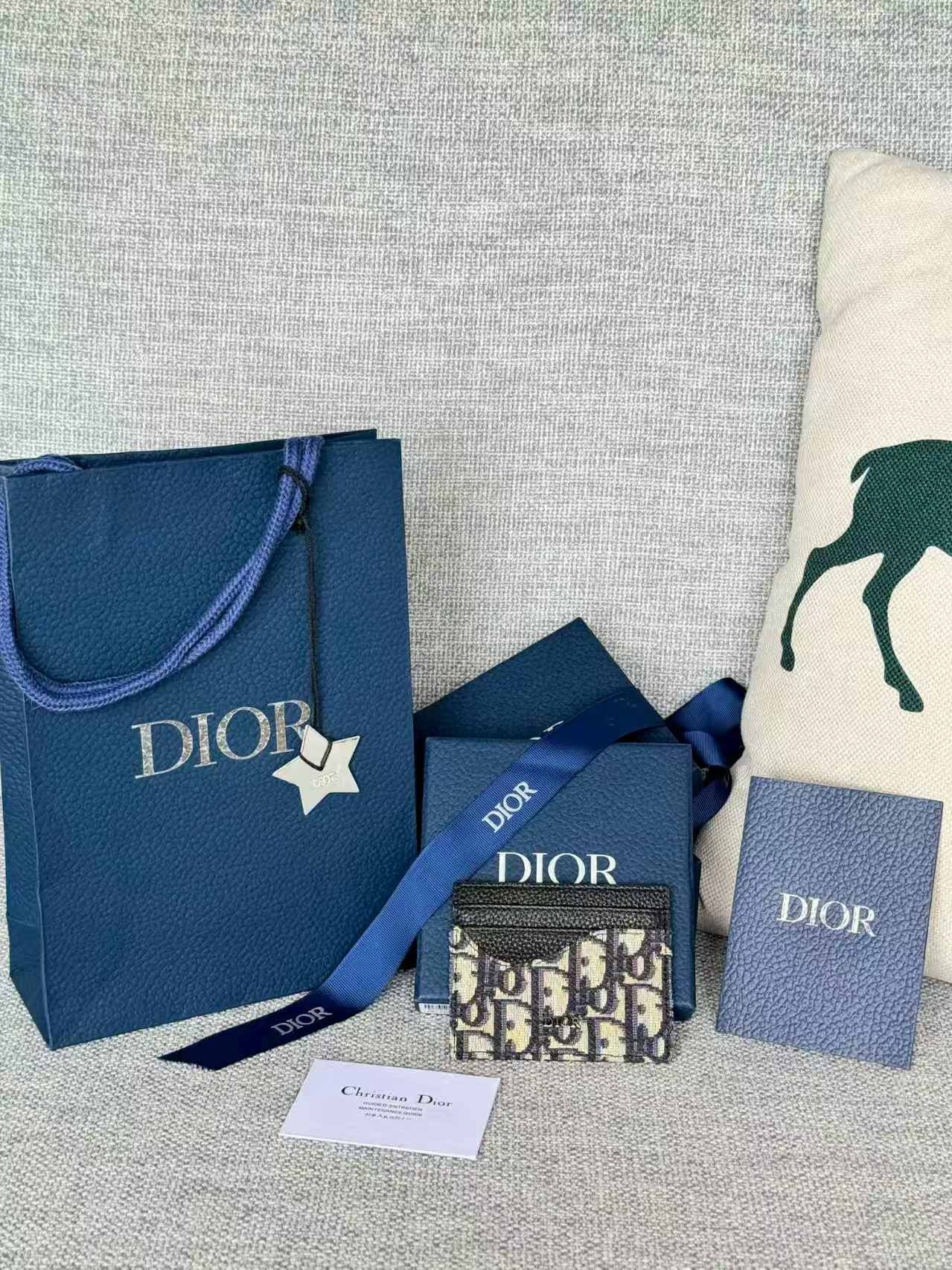 D*0r Card Holder 10x8x0.4cm