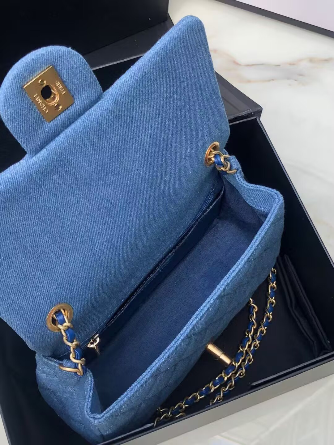 Ch*el Denim Quilted Flap Bag 20x13x7cm