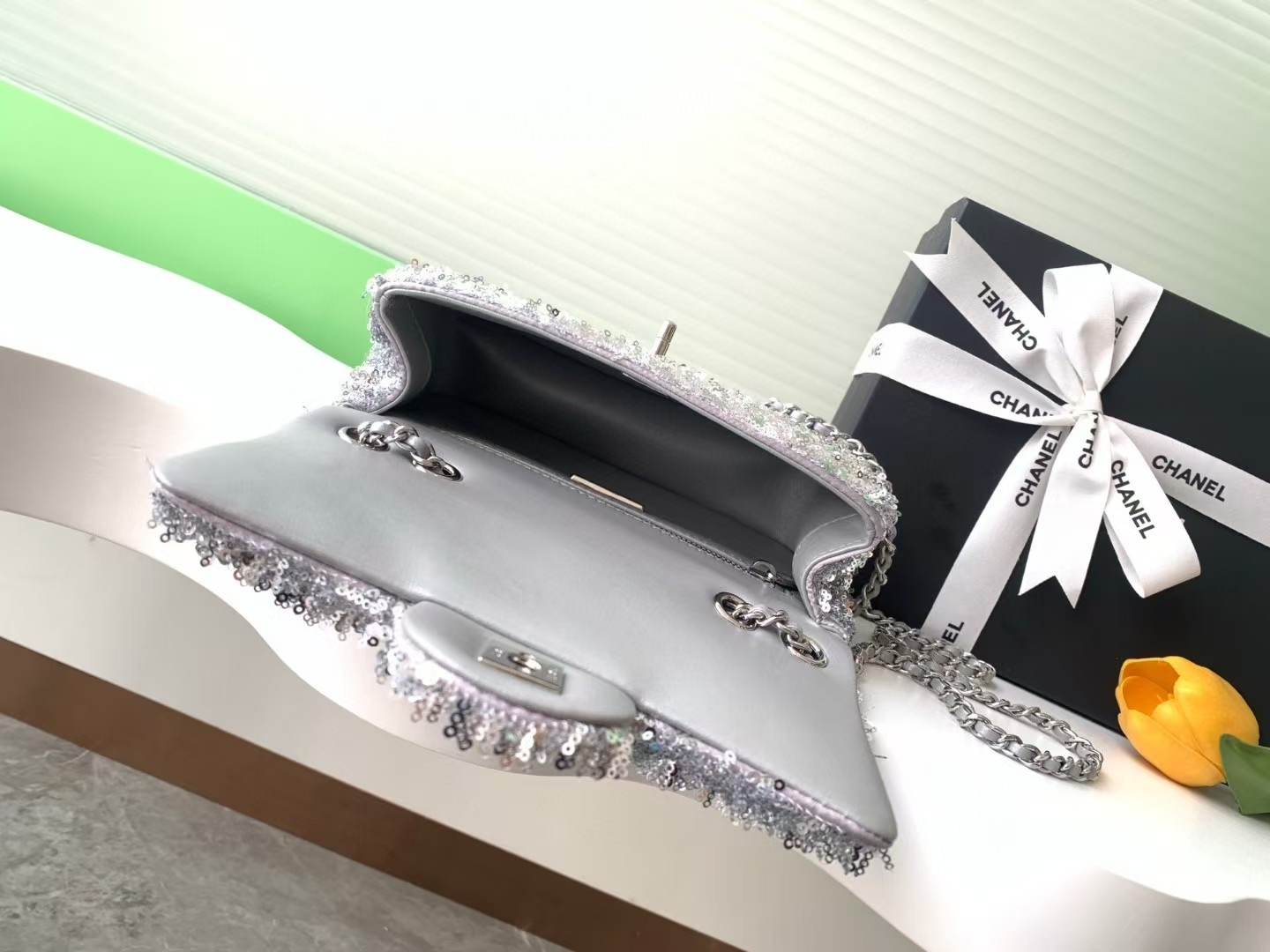 Ch*el CRUISE 25C FLAP BAG 14x21x8cm