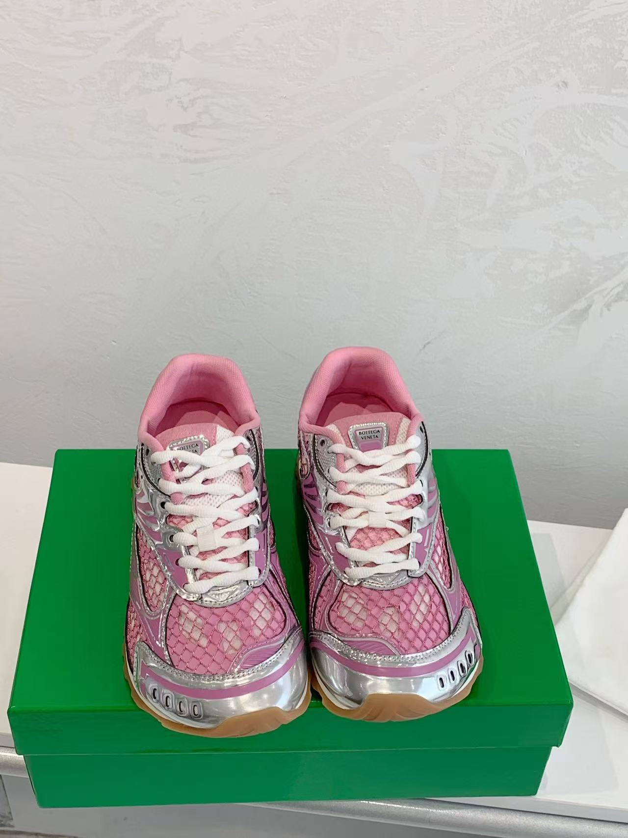 UA Bo*te*ga Ve*ne*ta Orbit Sneaker