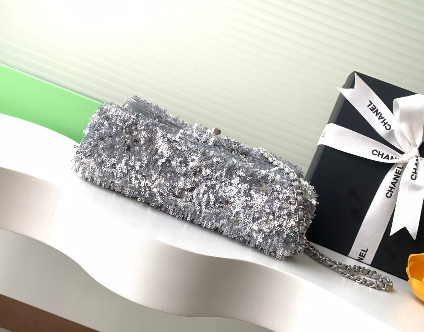 Ch*el CRUISE 25C FLAP BAG 14x21x8cm