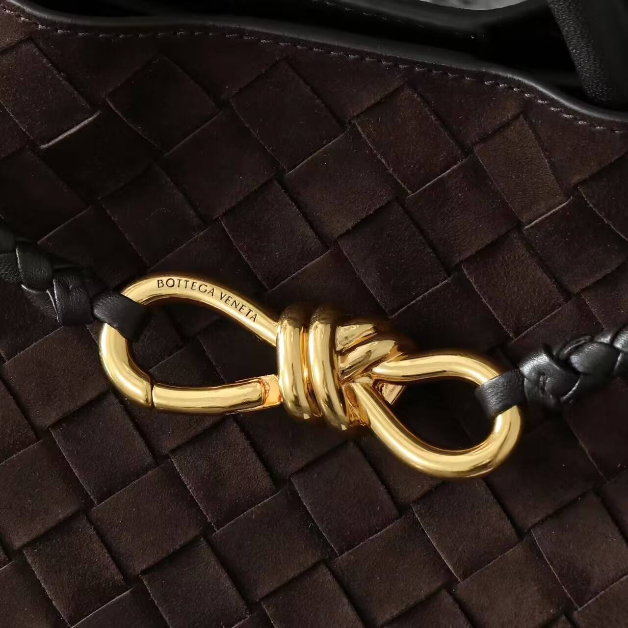 Bo*te*ga Ve*ne*ta Small Andiamo 25x22x10.5cm