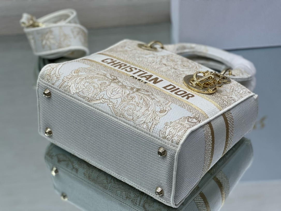 MEDIUM D*0r LADY D-LITE BAG  24 x 20 x 11 cm