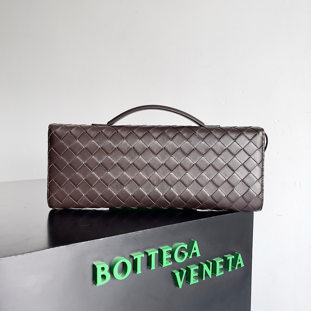 Bo*te*ga Ve*ne*ta Long Clutch Andiamo With Handle Fondant 31x13x3cm