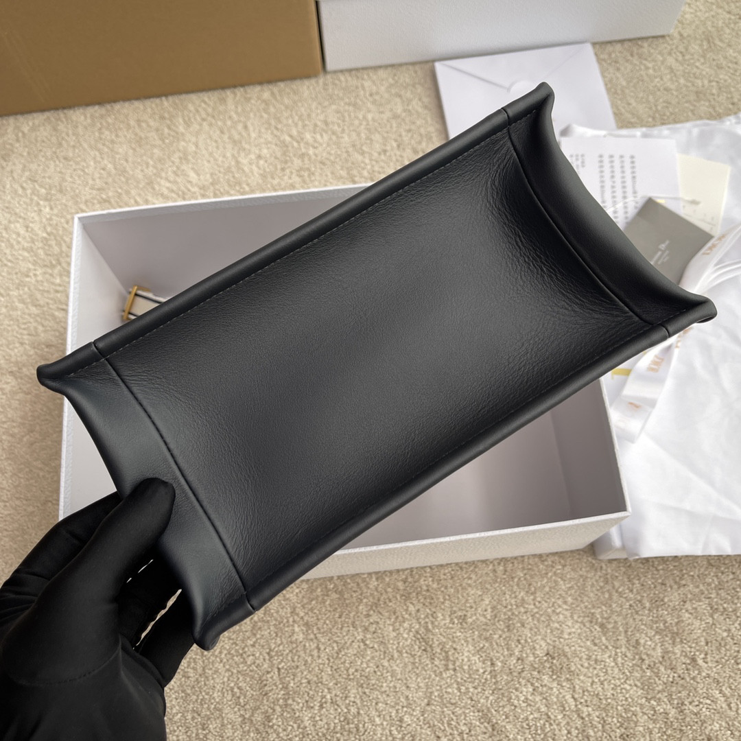 D*0r  Book Tote  Reverse  26.5×21×14cm