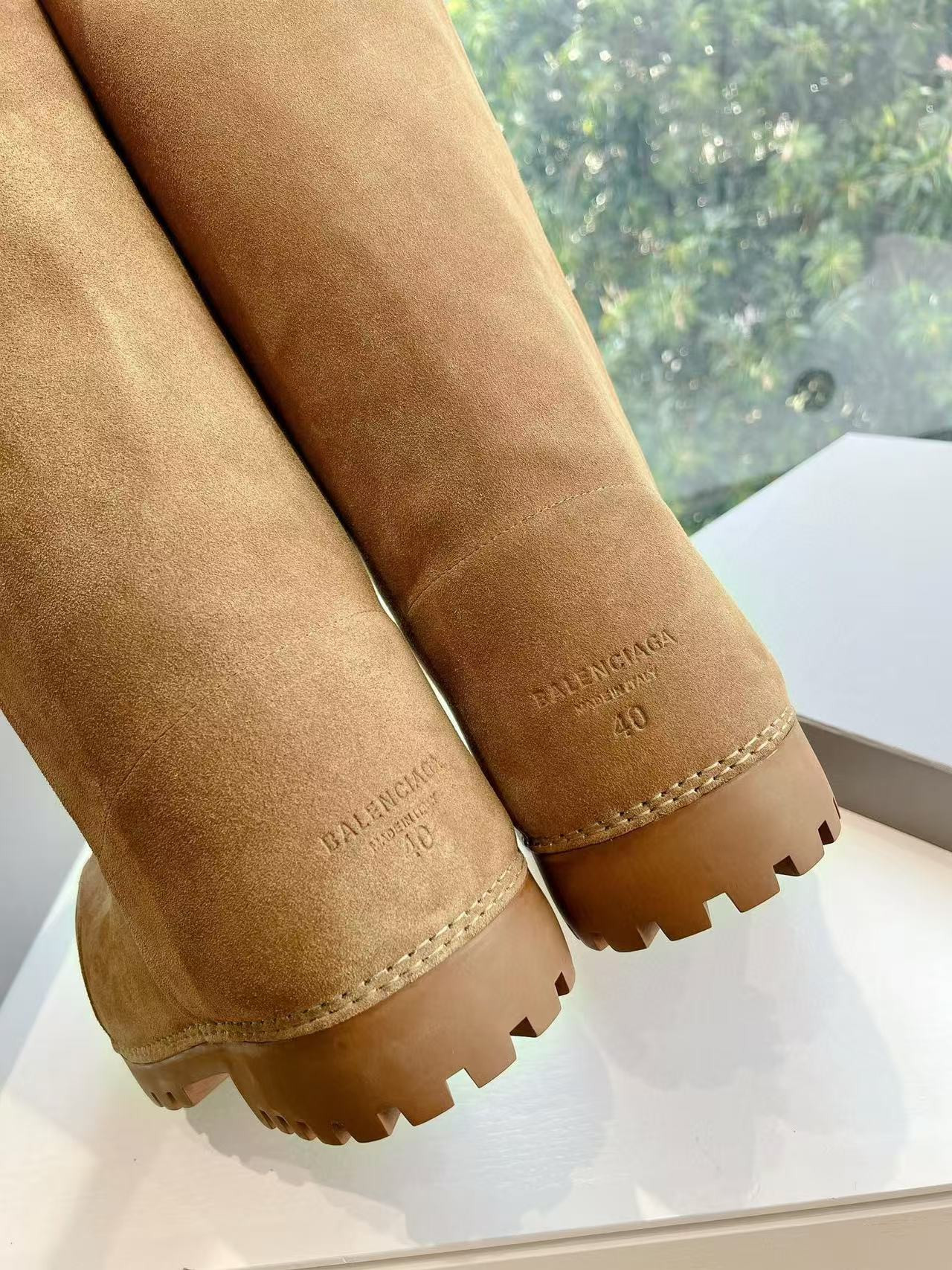 UA Ba*len*cia*ga Snow Boots