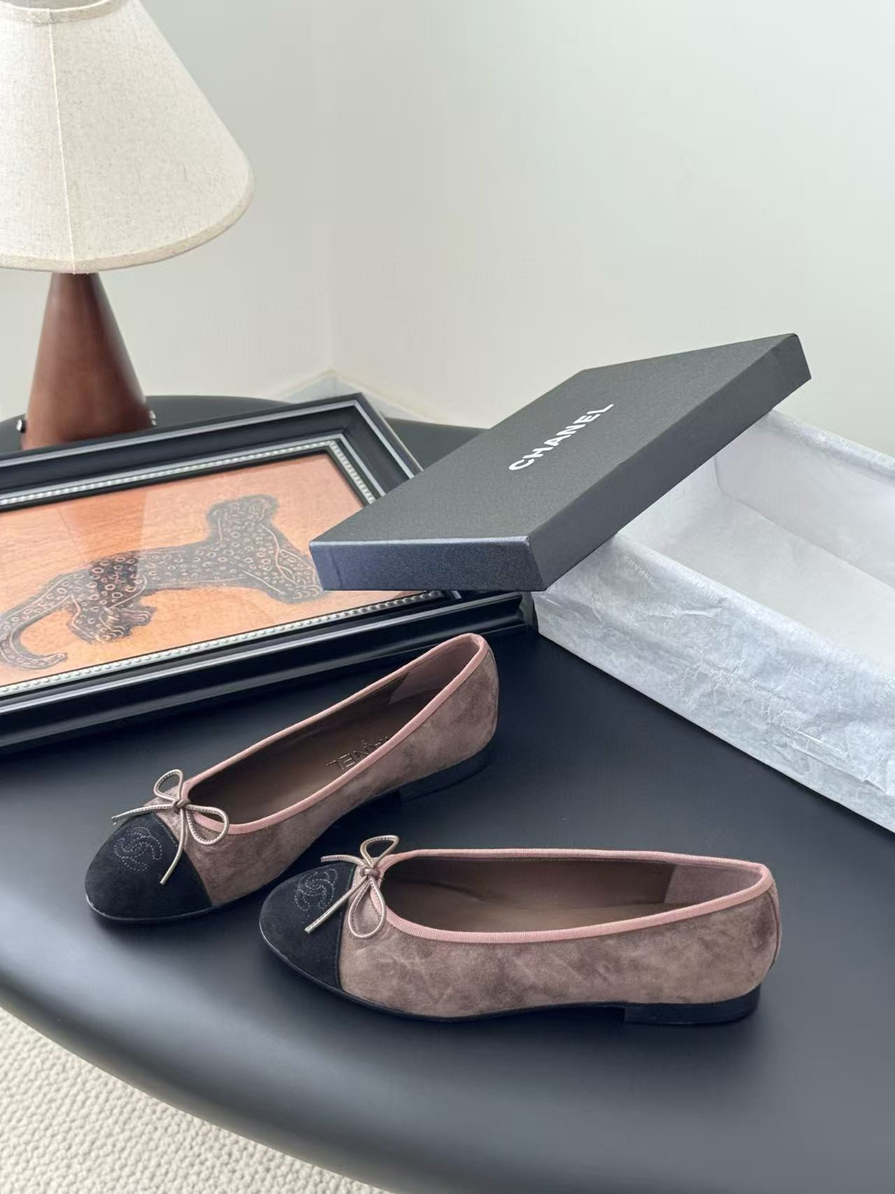UA Ch*el Ballet flats