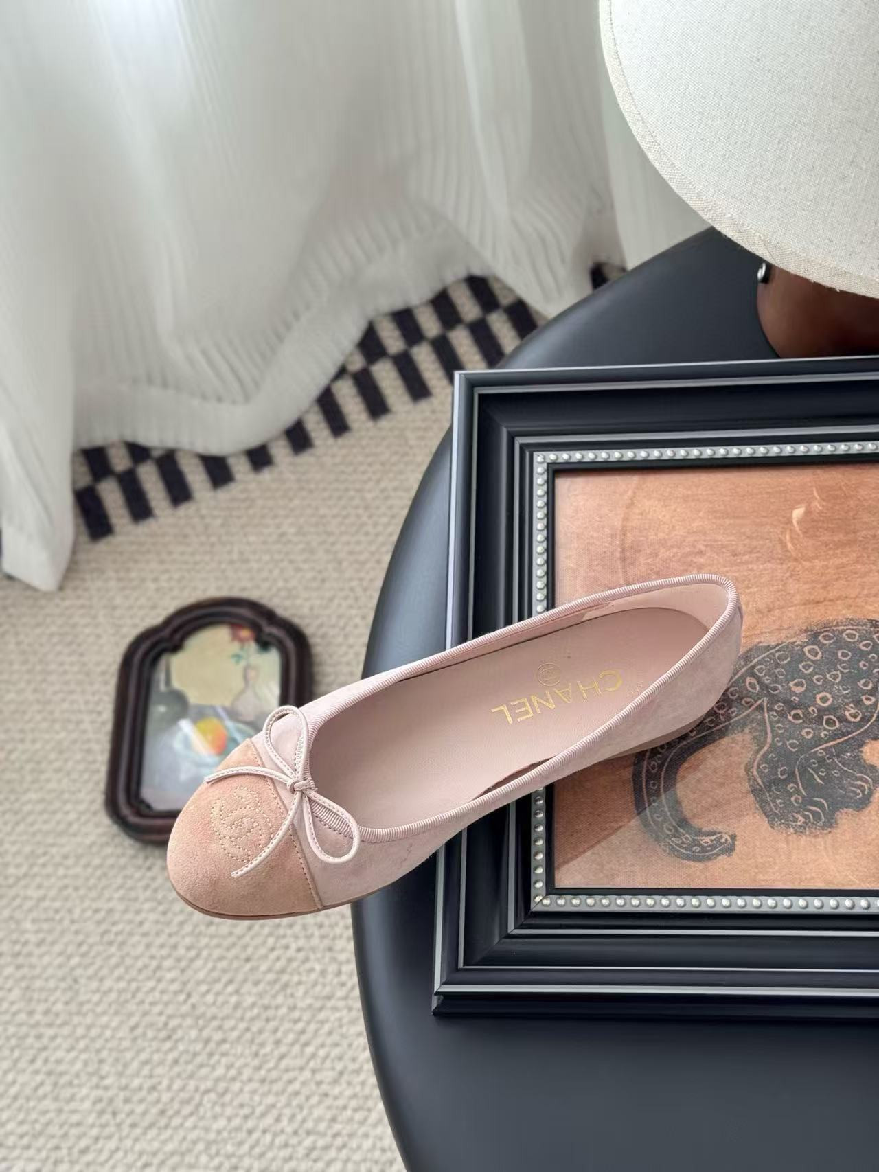UA Ch*el Ballet flats