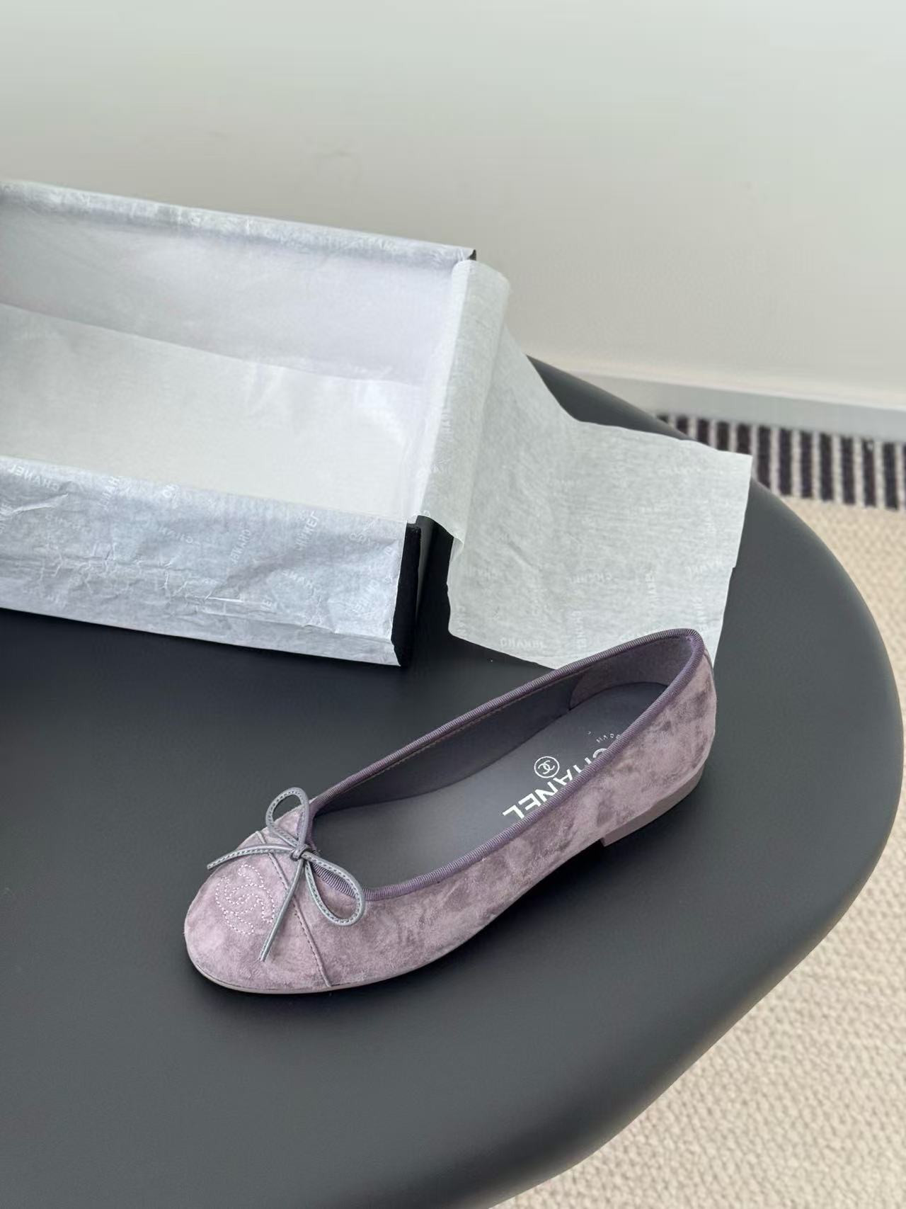 UA Ch*el Ballet flats