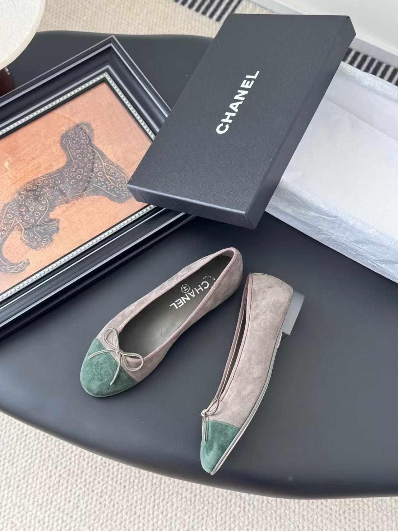 UA Ch*el Ballet flats