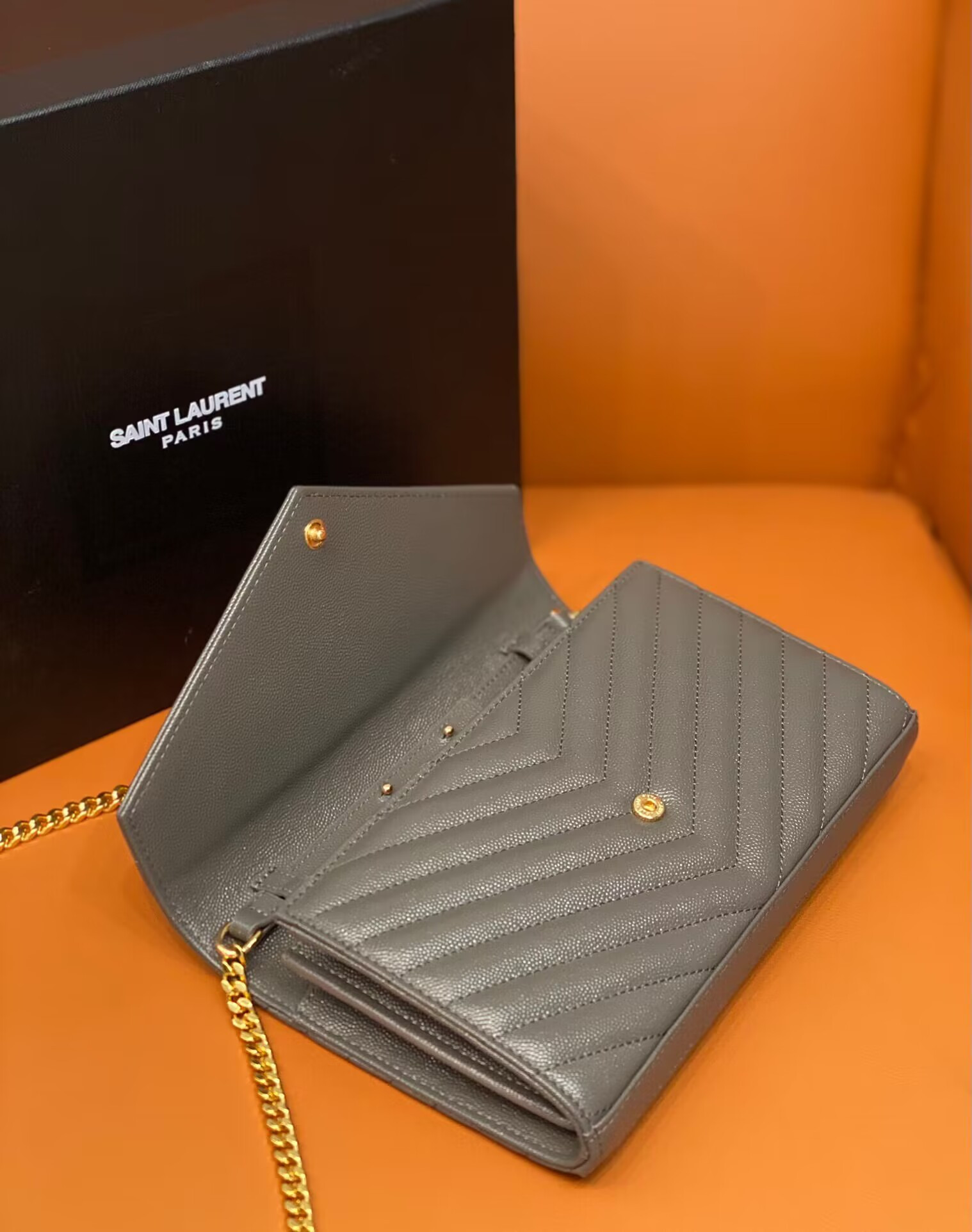 Sa**t Lau*nt Cassandre Matelassé Leather Shoulder Bag 4×14×22CM