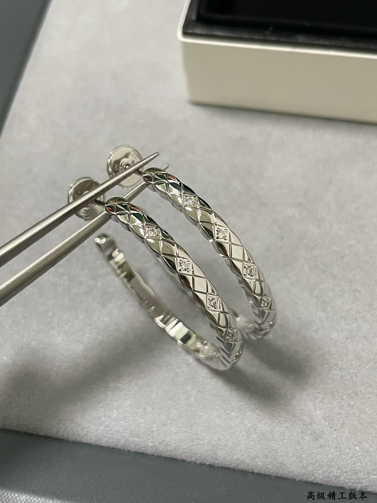 Ch*el Large diamond-shaped diamond drill Earrings