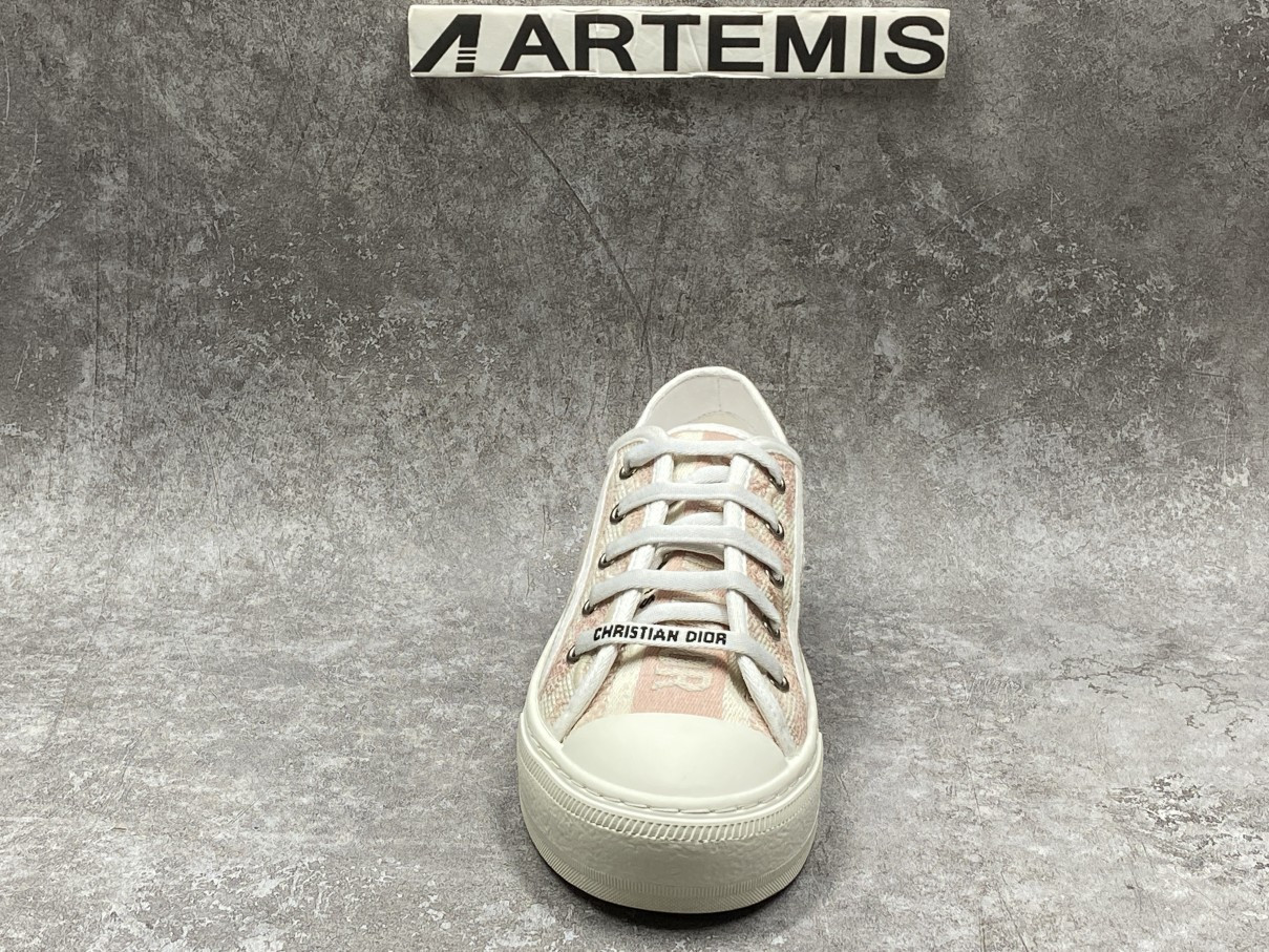 D*0r Walk N D*0r Patch Embroidery Pink