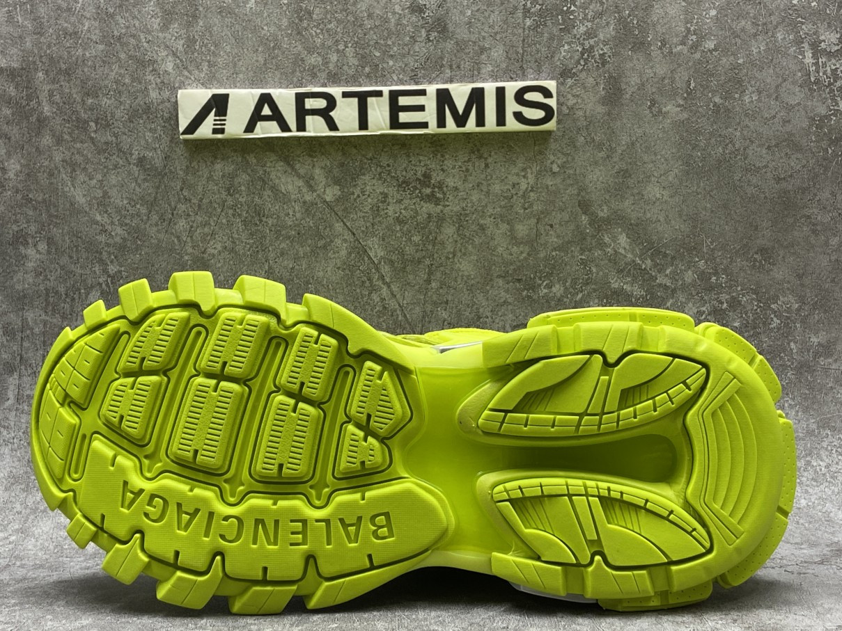 Balenciga Track 5.0 Fluorescent Green
