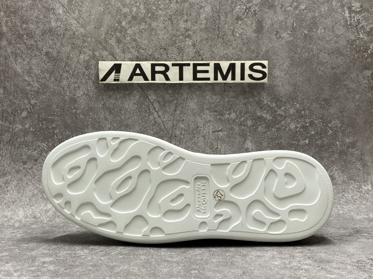 Ale*d*r M*Q*en Oversized Worker Blue