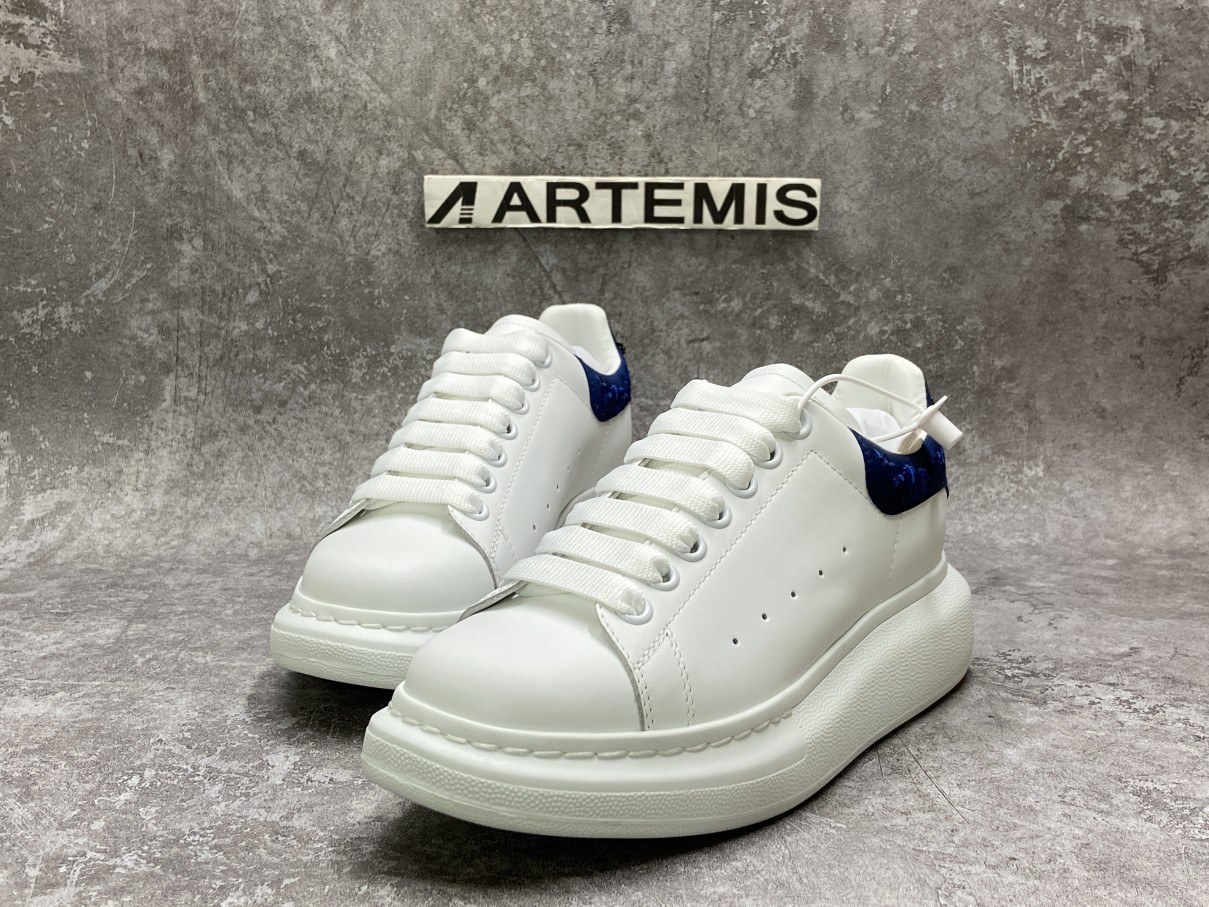 Ale*d*r M*Q*en Oversized Embroidery Blue