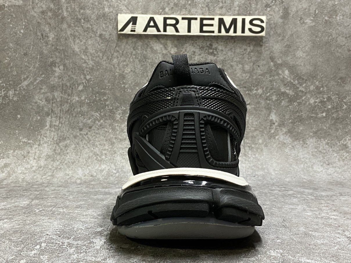 Balenciga Track Trainer Black White