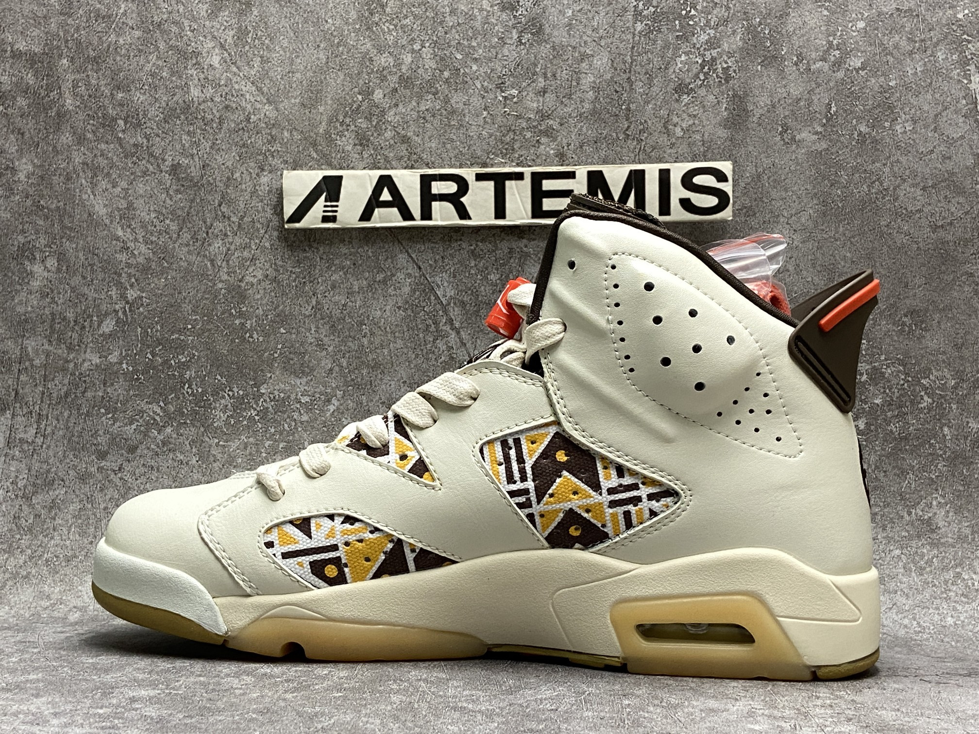 Air Jordan 6 Retro Quai54 Sail Brown