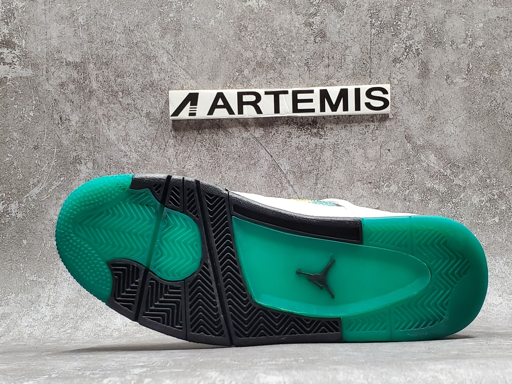 Air Jordan 4 Retro Lucid Green Rasta