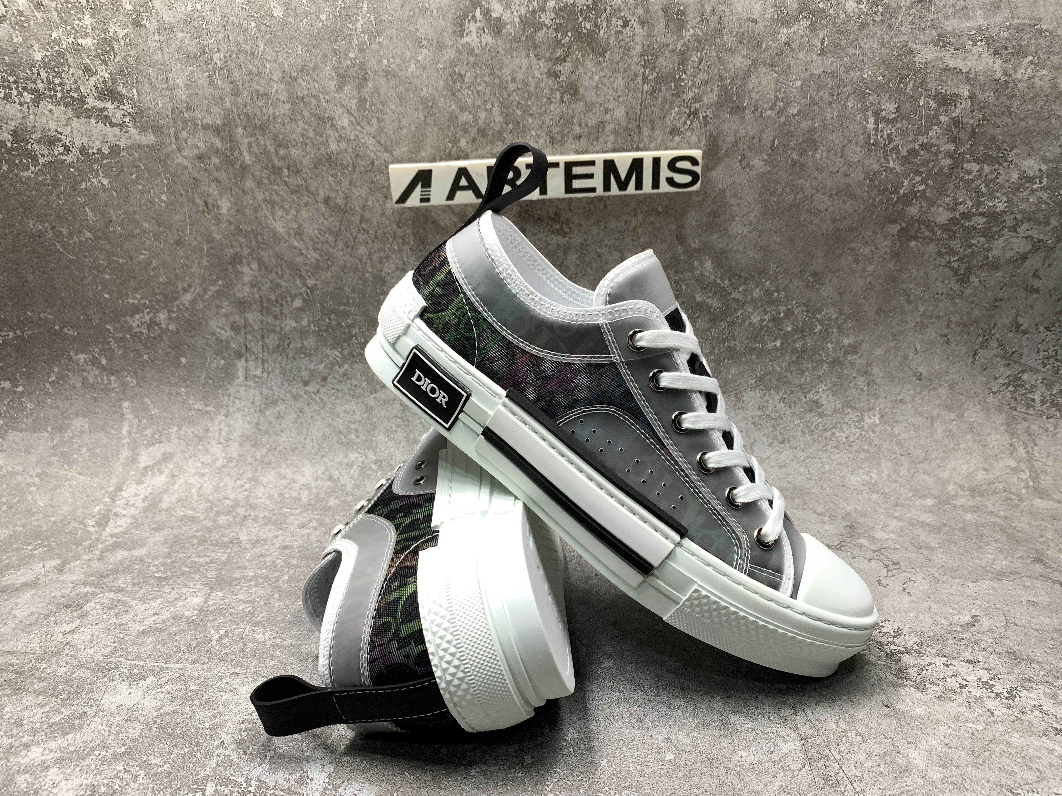 D*0r B23 Low Blue Black