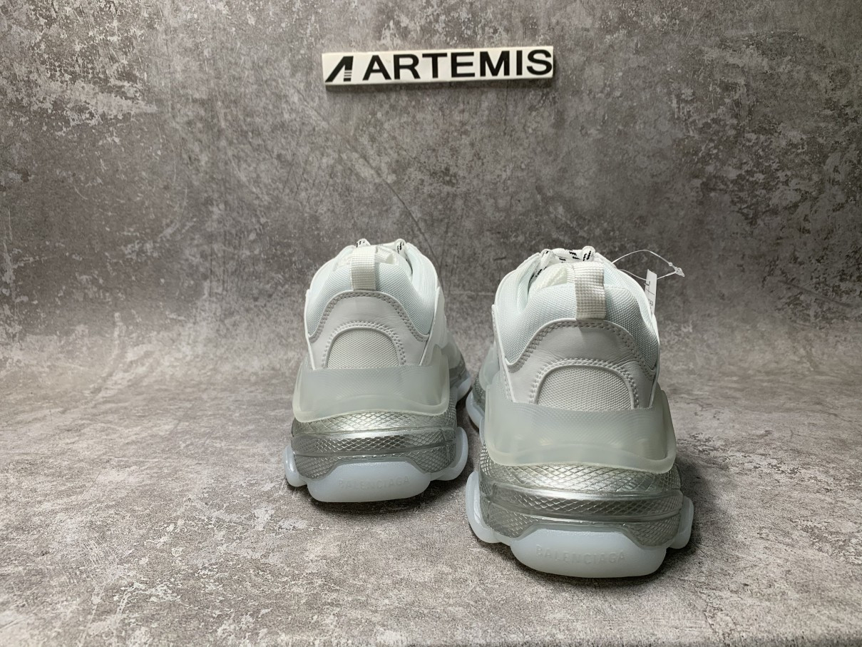 Balenciga Triple S Sneaker White Iridescent