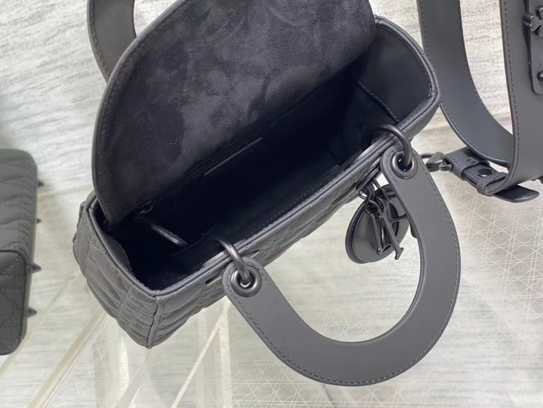 Small Lady D*0r Bag 20 x 17 x 8 cm