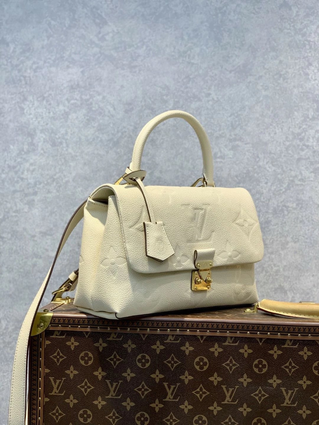 LV MADELEINE MM M45976