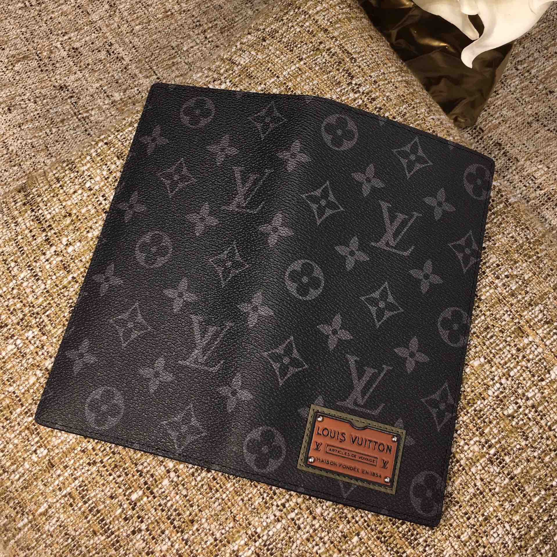 LV BRAZZA WALLET M69260