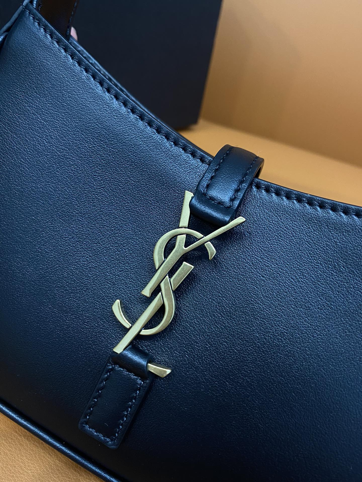 Y*L MINI LE 5 À 7 IN SMOOTH LEATHER NOIR  19 X 11.5 X 4.5 CM