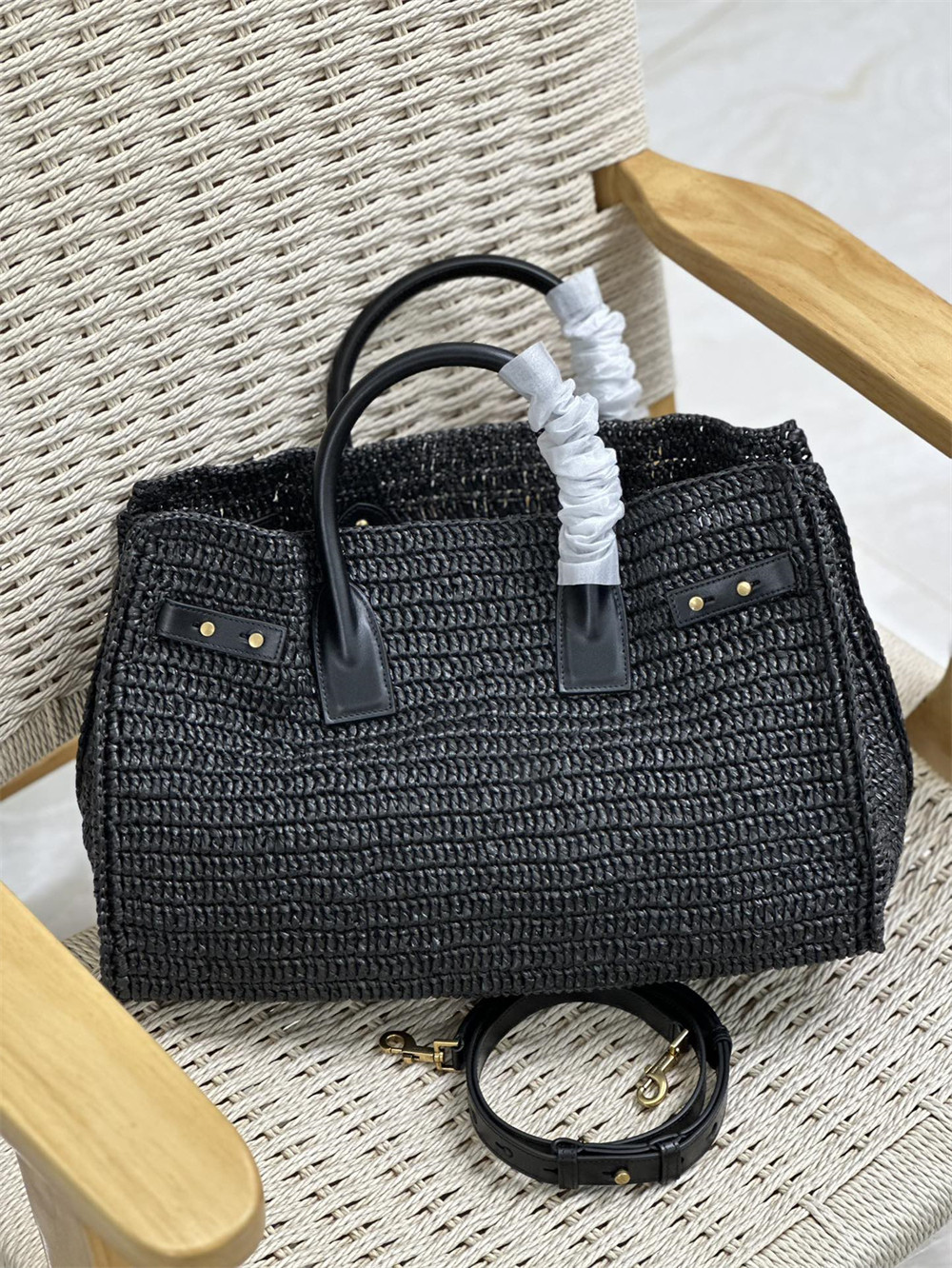 Y*L SAC DE JOUR MEDIUM S*pPLE IN RAFFIA AND VEGETABLE-TANNED LEATHER BLACK