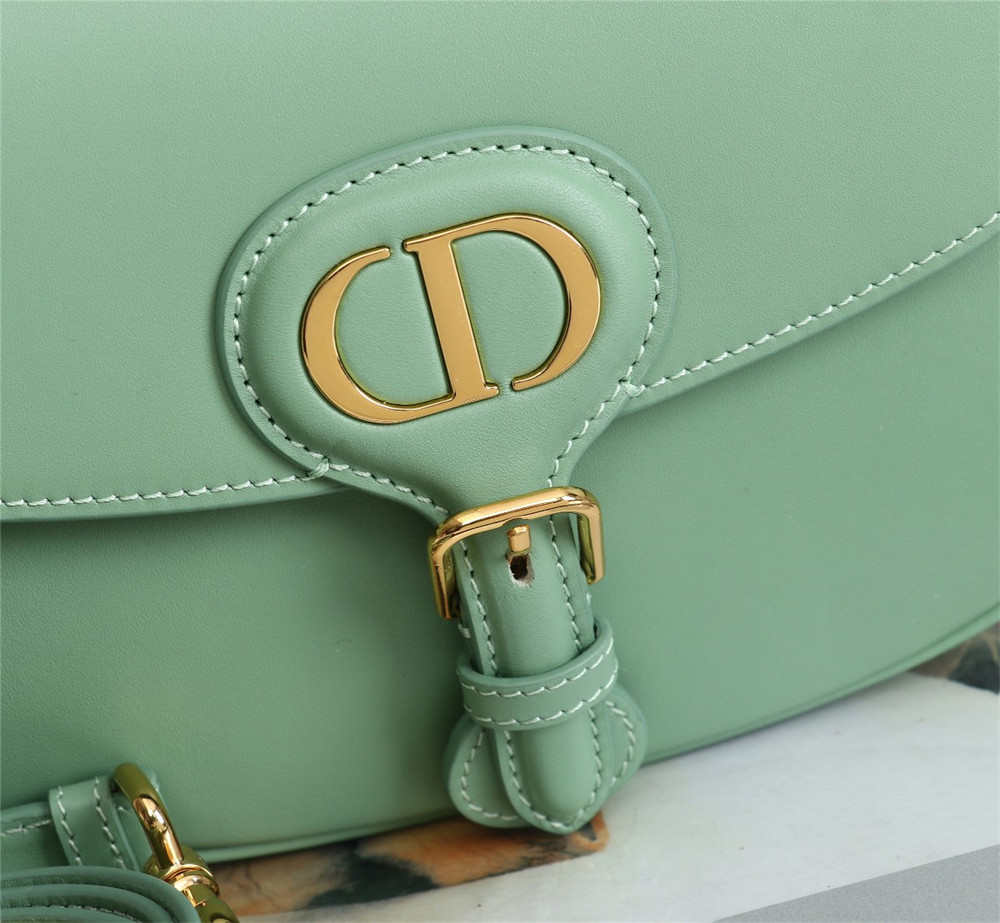 MEDIUM D*0r BOBBY BAG Green Box Calfskin